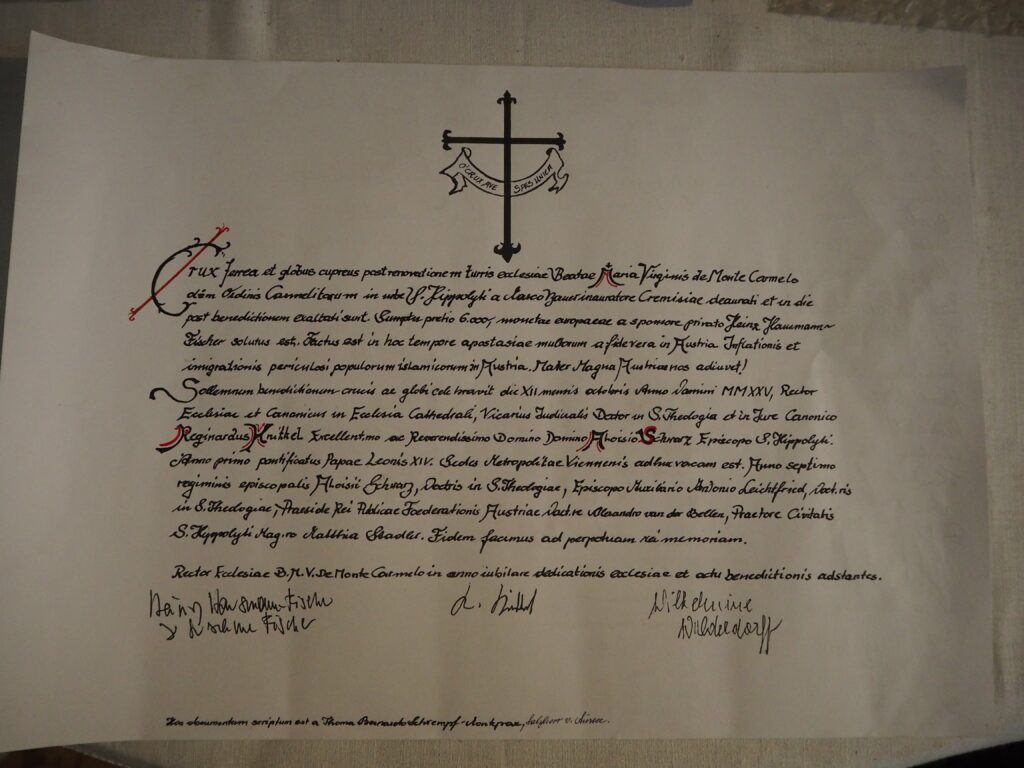 Dokument der Zeitkapsel, verasst in Latein